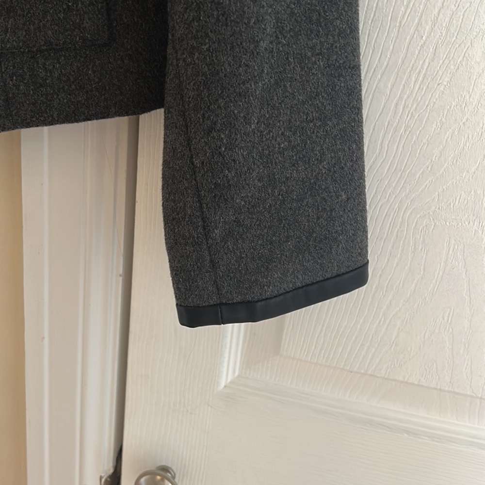 Grey jacket - Picture 3 of 5